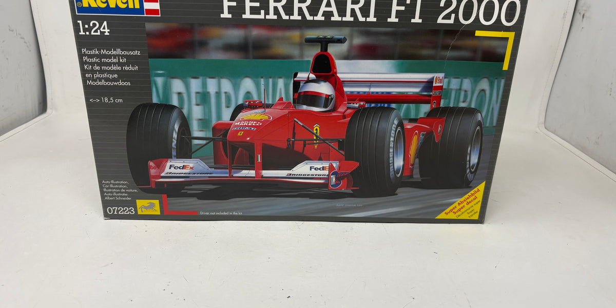 REVELL 1:24 Ferrari F1 2000 Model Kit #07223 — 997 RC Raceway