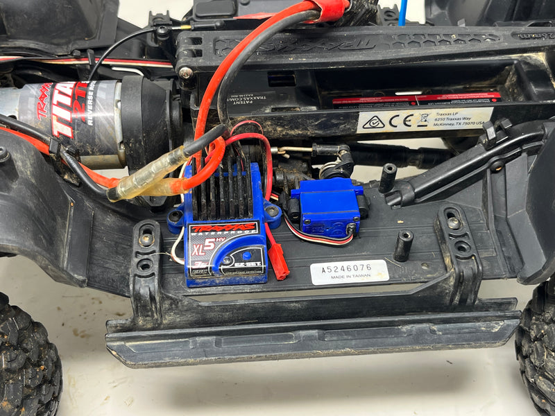 Used Traxxas TRX4 Blazer Orange/White RTR