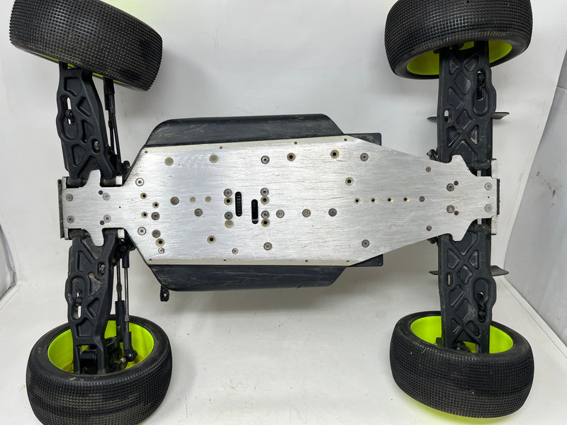 Used Xray XT8E'22