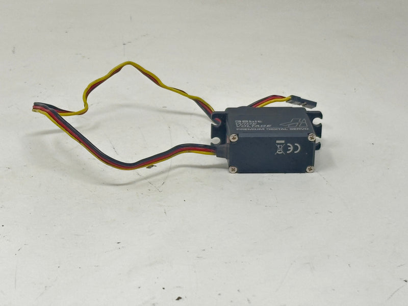 Used Hitec D951TW Servo