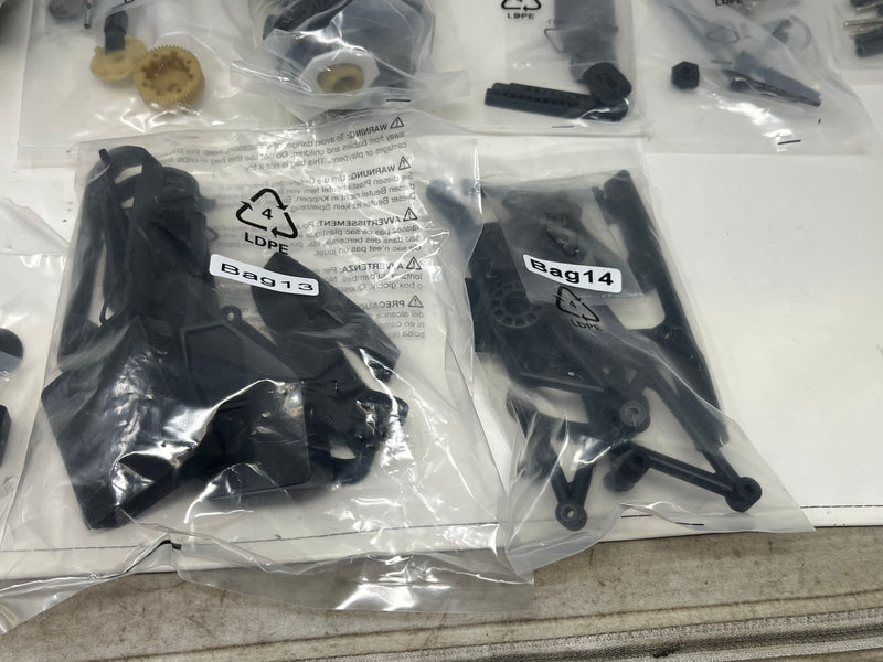 New Team Associated DR10 70027 build started