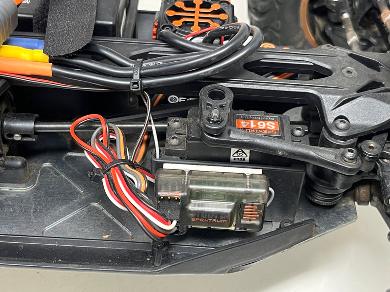 Used Losi Lasernut U4 buggy RTR with 4s battery