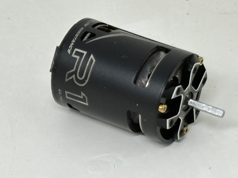 Used R1 21.5 V21S