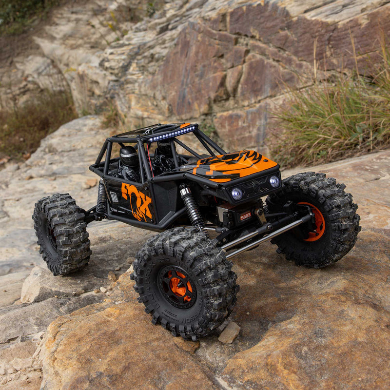 AXI-1543T1 Axial 1/10 UTB10 Capra 1.9 4WS 4X4 Unlimited Trail Buggy Brushed RTR, Orange