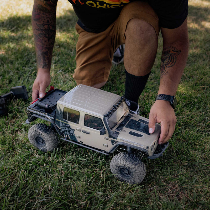 AXI-2443T ***PRE_ORDER*** Axial 1/10 SCX10 III Motobilt Waypoint Jeep JT Gladiator 4X4 RTR Brushed Rock Crawler