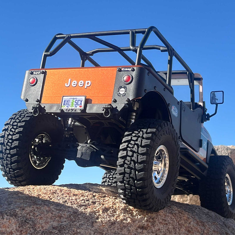 AXI03008V2T Axial 1/10 SCX10 III Jeep CJ-7 4X4 RTR Brushed Rock Crawler