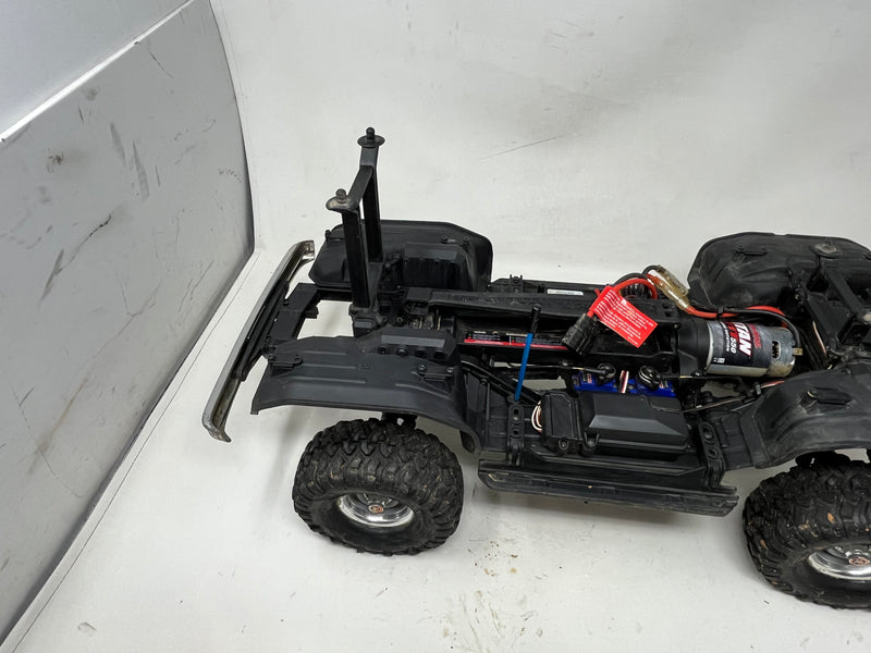 Used Traxxas TRX4 Blazer Orange/White RTR