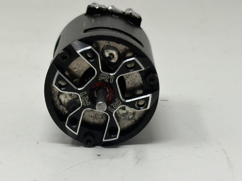 Used R1 17.5 V21S