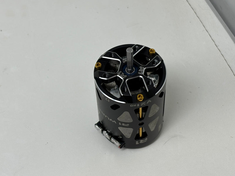Used R1 17.5 V21 HD