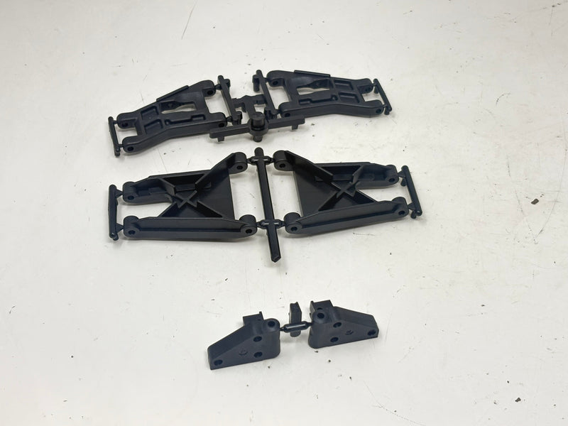 TEAM ASSOCIATED RC10 SPRINT EDITION RC10 Black Suspension Arms, front and rear and Front Arm Mounts