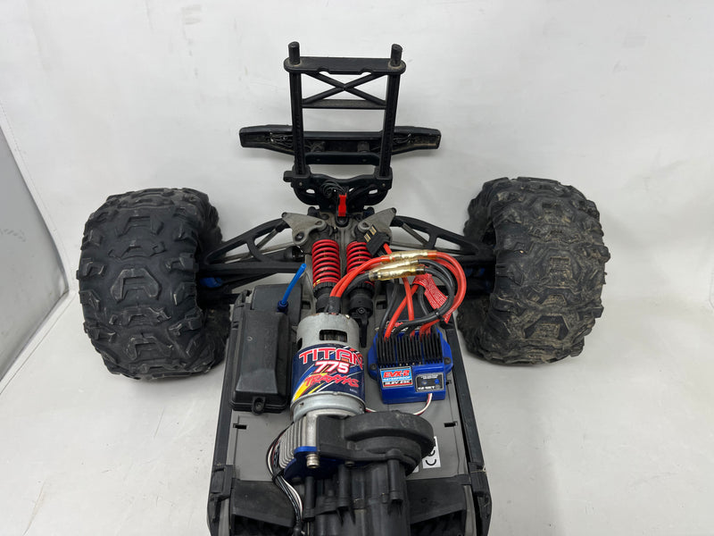 Used 1/10th Traxxas Summit for parts or repair