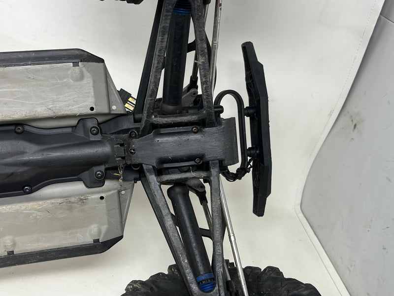 Used 1/10th Traxxas Summit for parts or repair