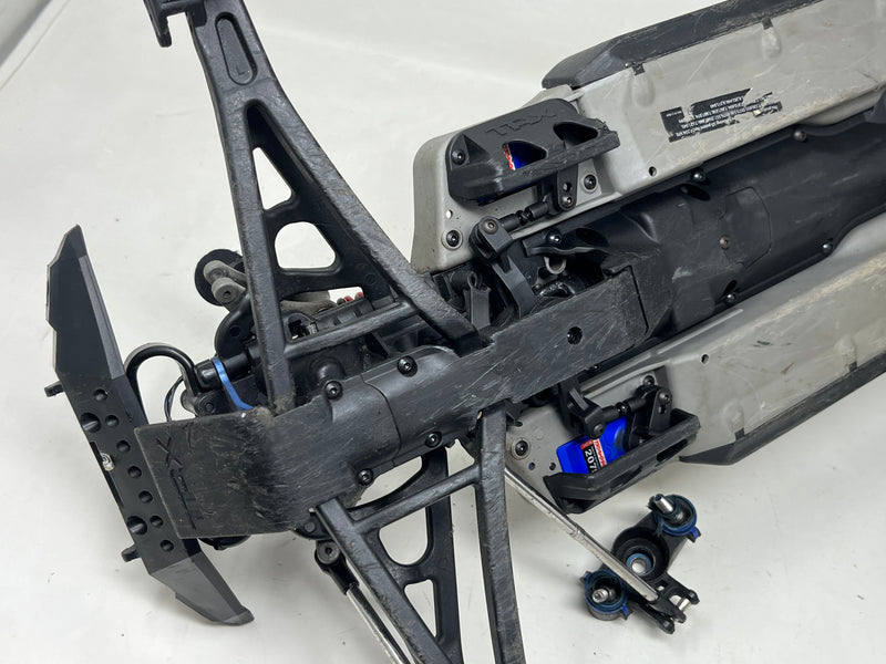 Used 1/10th Traxxas Summit for parts or repair