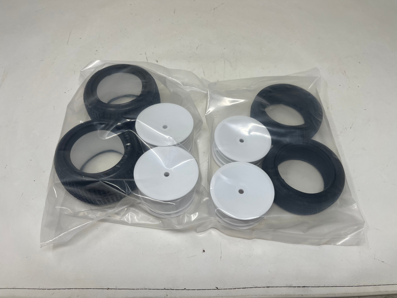 TEAM ASSOCIATED RC10 SPRINT EDITION front and rear Wheels and tires
