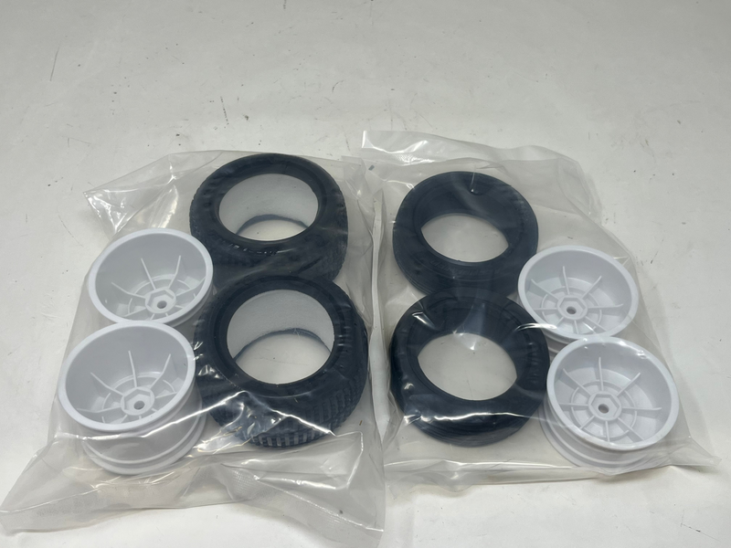 TEAM ASSOCIATED RC10 SPRINT EDITION front and rear Wheels and tires