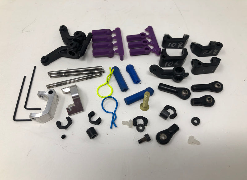 Lot of Terminator Putnam Vintage Dirt Oval B-3 Machine Caster Blocks & Other Parts