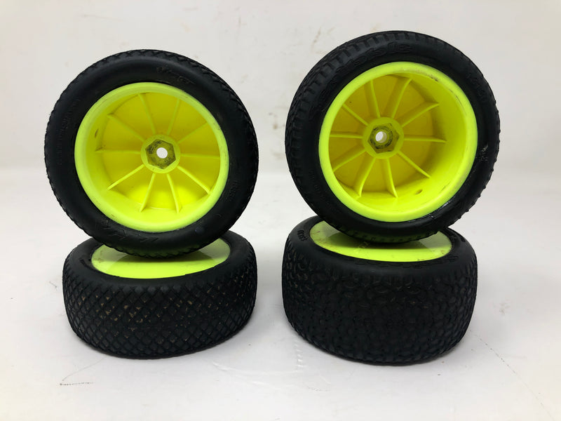 13900 TLR 4WD Wheels & Tires