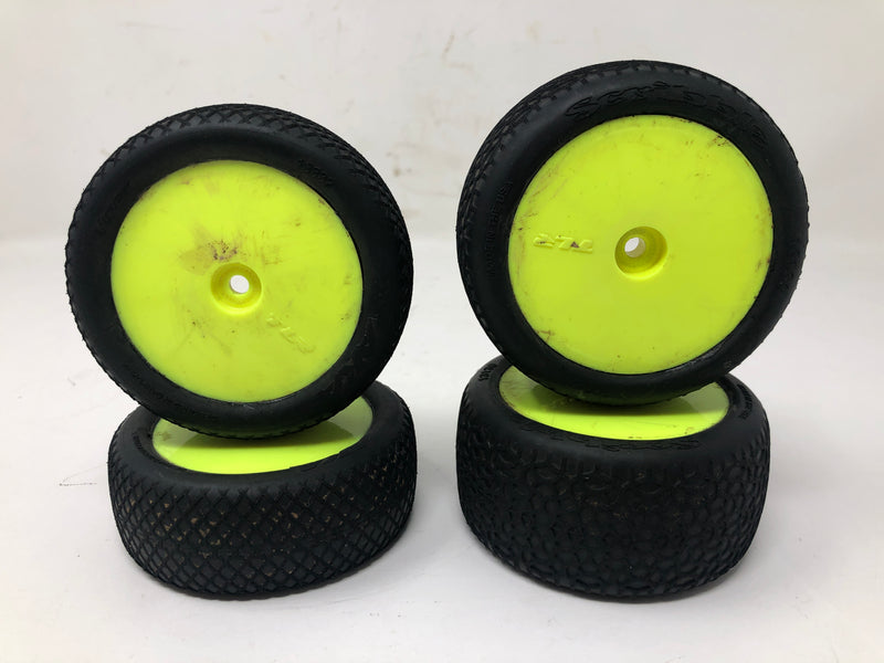13900 TLR 4WD Wheels & Tires