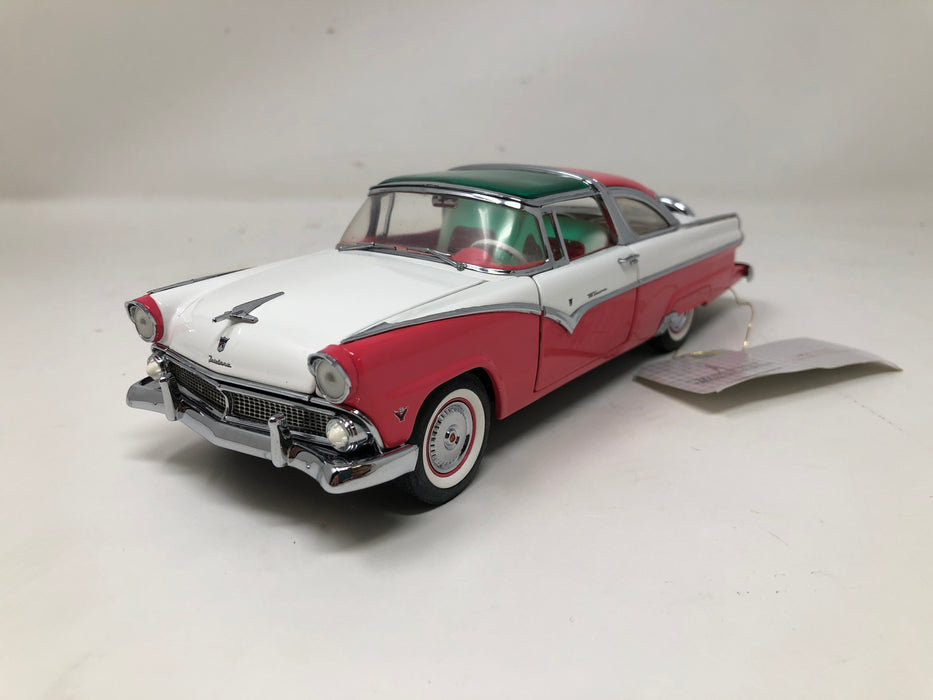 B11TQ13 1/24 Scale Franklin Mint Precision Models 1955 Ford Crown Victoria