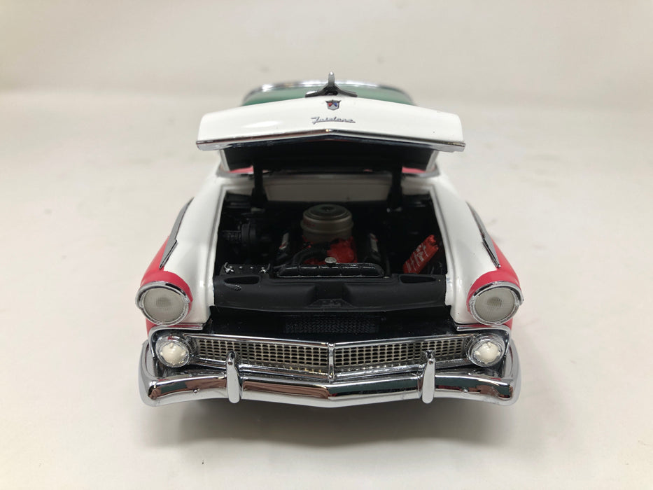 B11TQ13 1/24 Scale Franklin Mint Precision Models 1955 Ford Crown Victoria