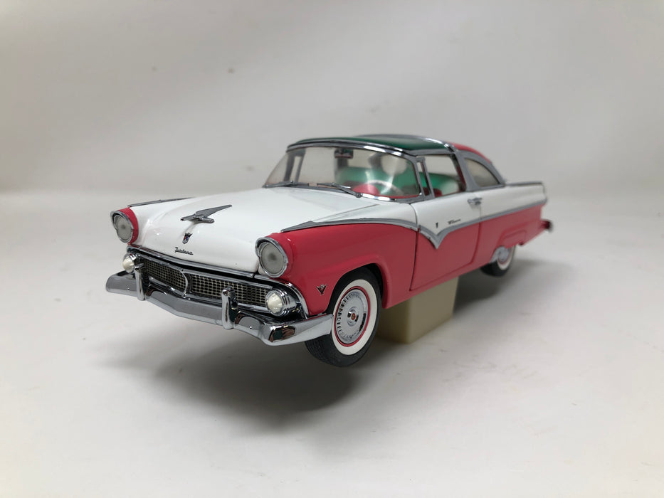 B11TQ13 1/24 Scale Franklin Mint Precision Models 1955 Ford Crown Victoria