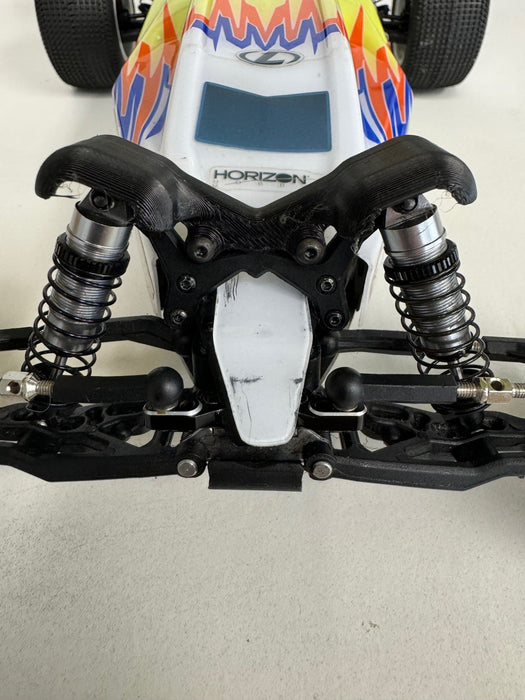 56144 RC ONE Racing FRONT SHOCK TOWER COVER MINI-B