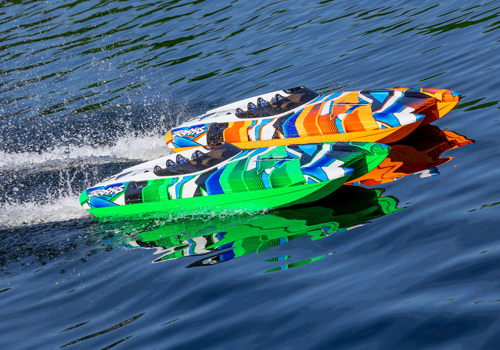 57046-4 Traxxas M41 Widebody RC Boat