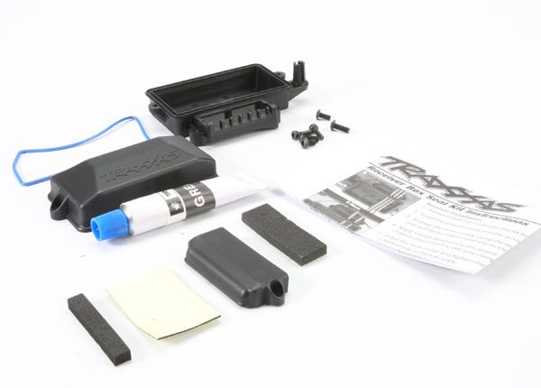 5624 Traxxas Box, receiver (sealed)/ foam pad/ silicone grease/ 3x8mm BCS (2)/ 2.5x8mm